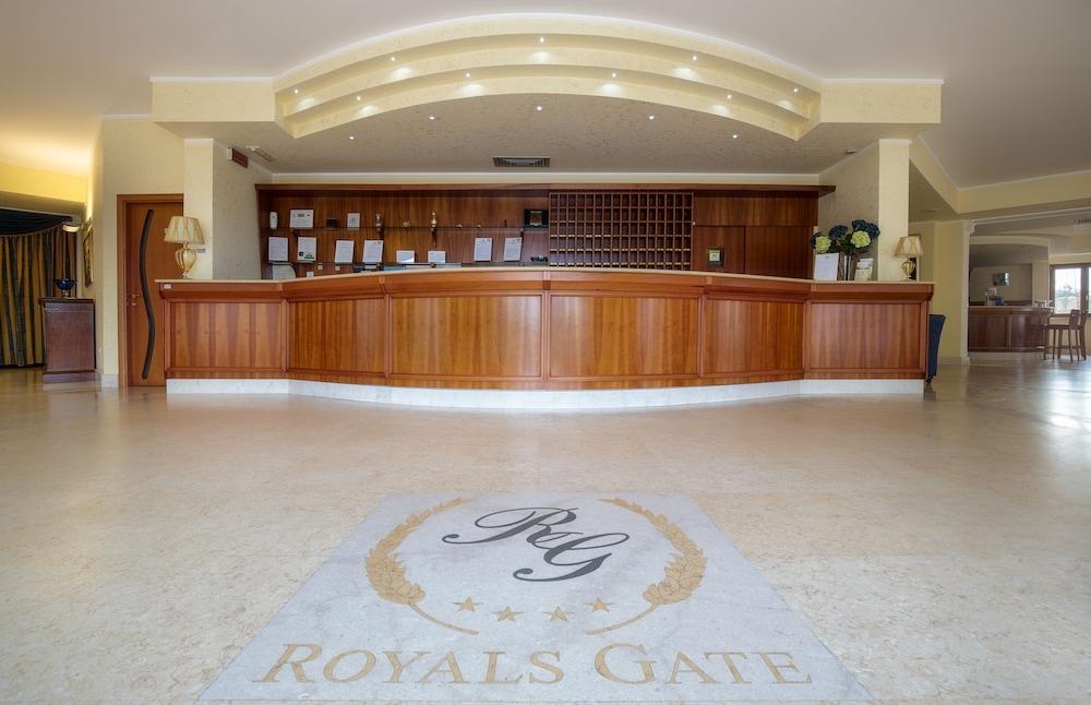 Royals Gate Hotel Rodi Garganico Ngoại thất bức ảnh