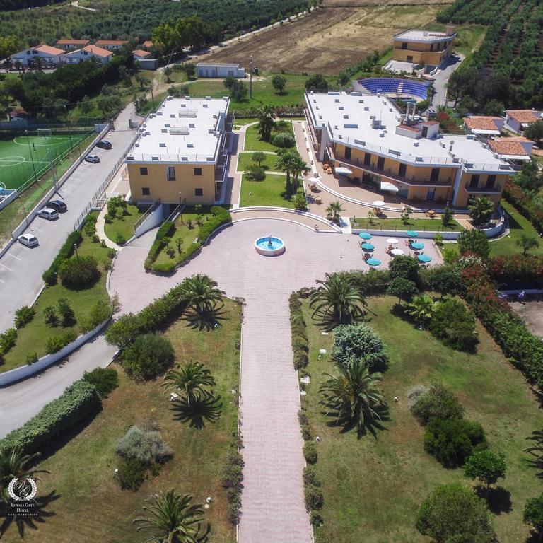 Royals Gate Hotel Rodi Garganico Ngoại thất bức ảnh