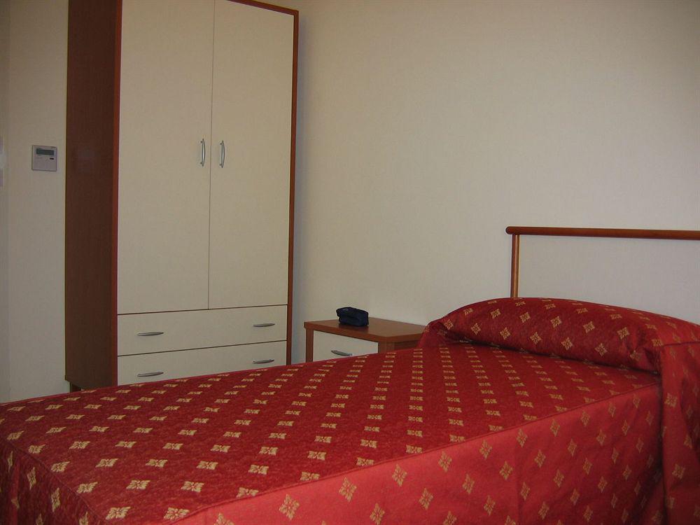 Royals Gate Hotel Rodi Garganico Ngoại thất bức ảnh